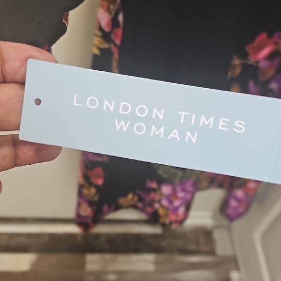 Woman Plus Size London Times Black and Pink And Purple Sheath Dress - Picture 4 of 6